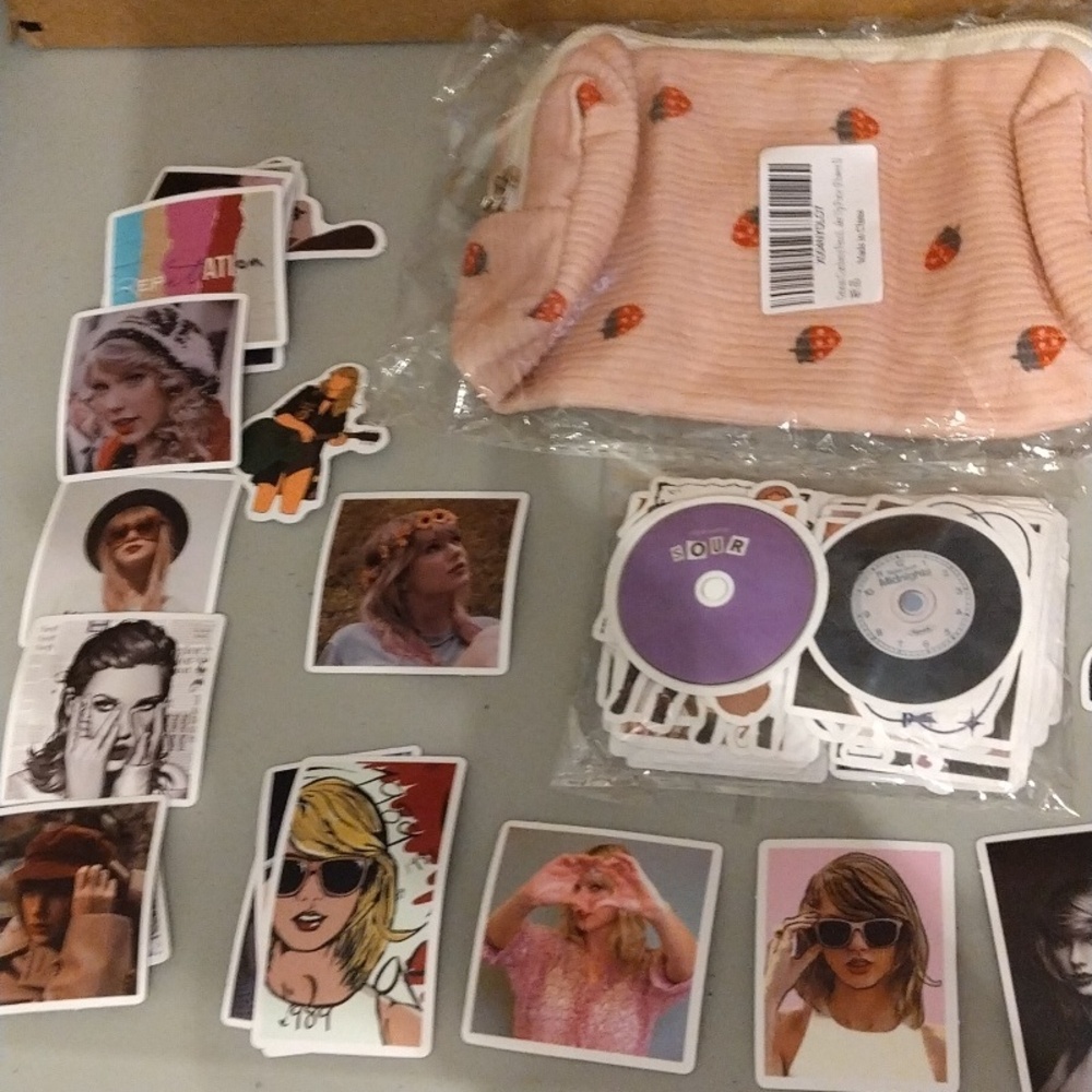 200 x Taylor Swift Stickers + Small Strawberry Make-up Bag